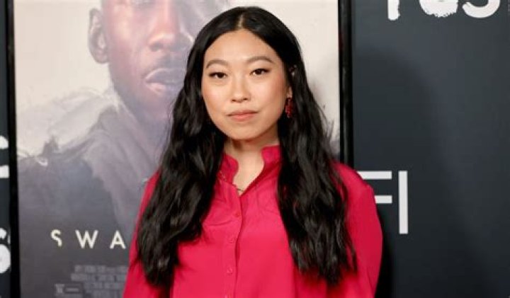Awkwafina Net Worth : Details About Age, Income, Movie, Career, Bf, Home - SarkariResult
