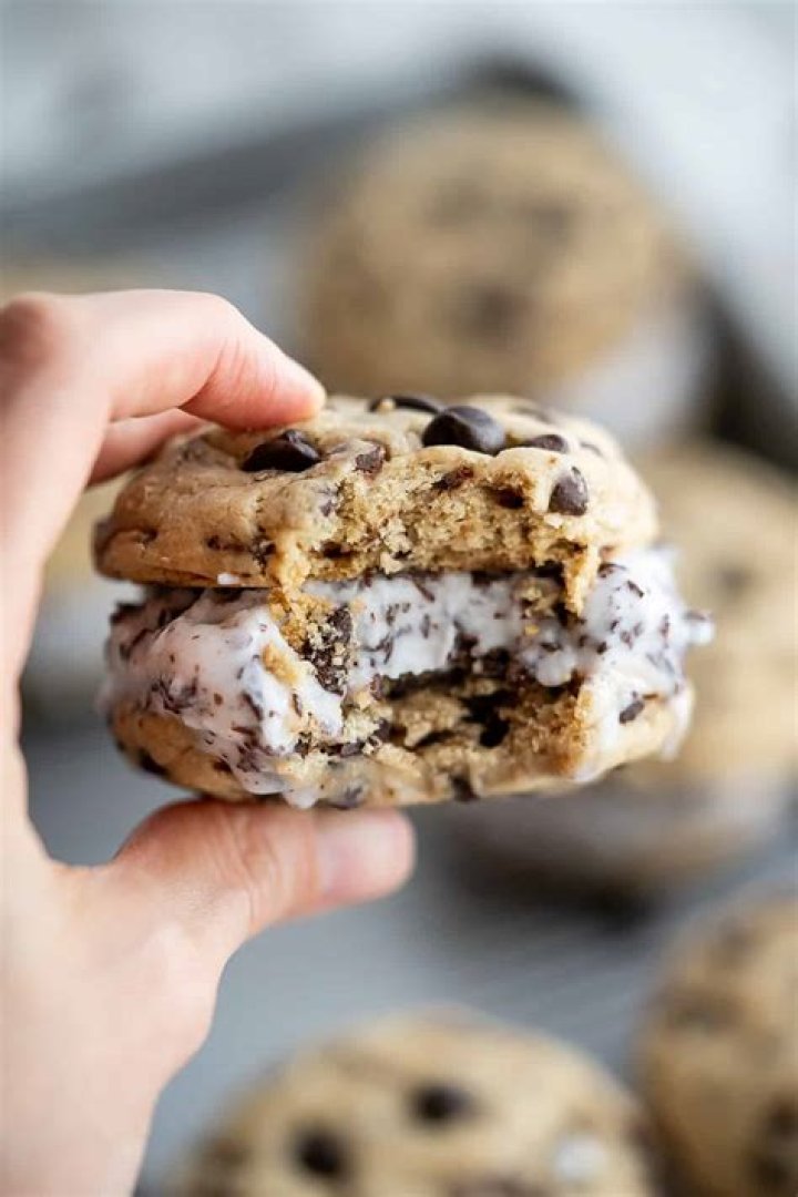 Chocolate Chip Cookie Sundae - Celebrating Sweets