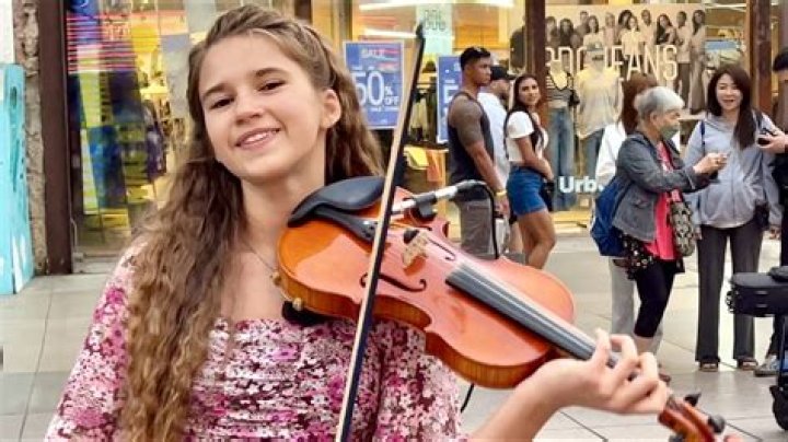 What is Karolina Protsenko’s Age? Know Everything About Ukrainian Violinist